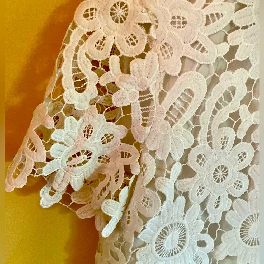 Aqua Short Sleeve Lace Top - Picture 4 of 7